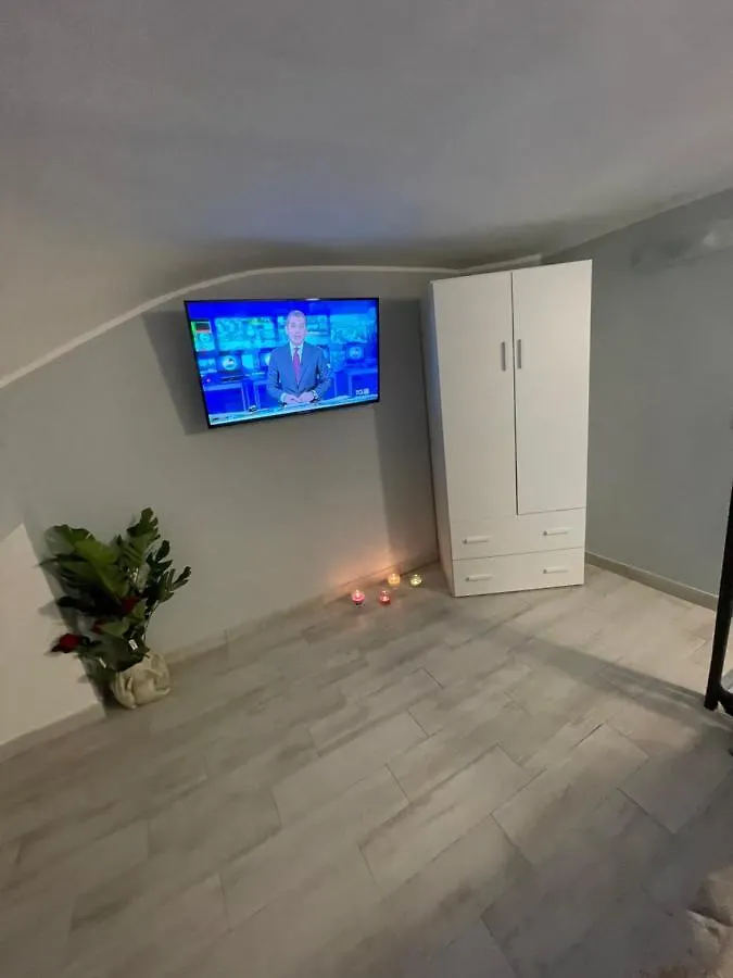 Mary House Spacca Napoli Italy